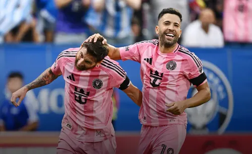 Симулянт или борец? Один из главных оруженосцев Месси прощается с футболом