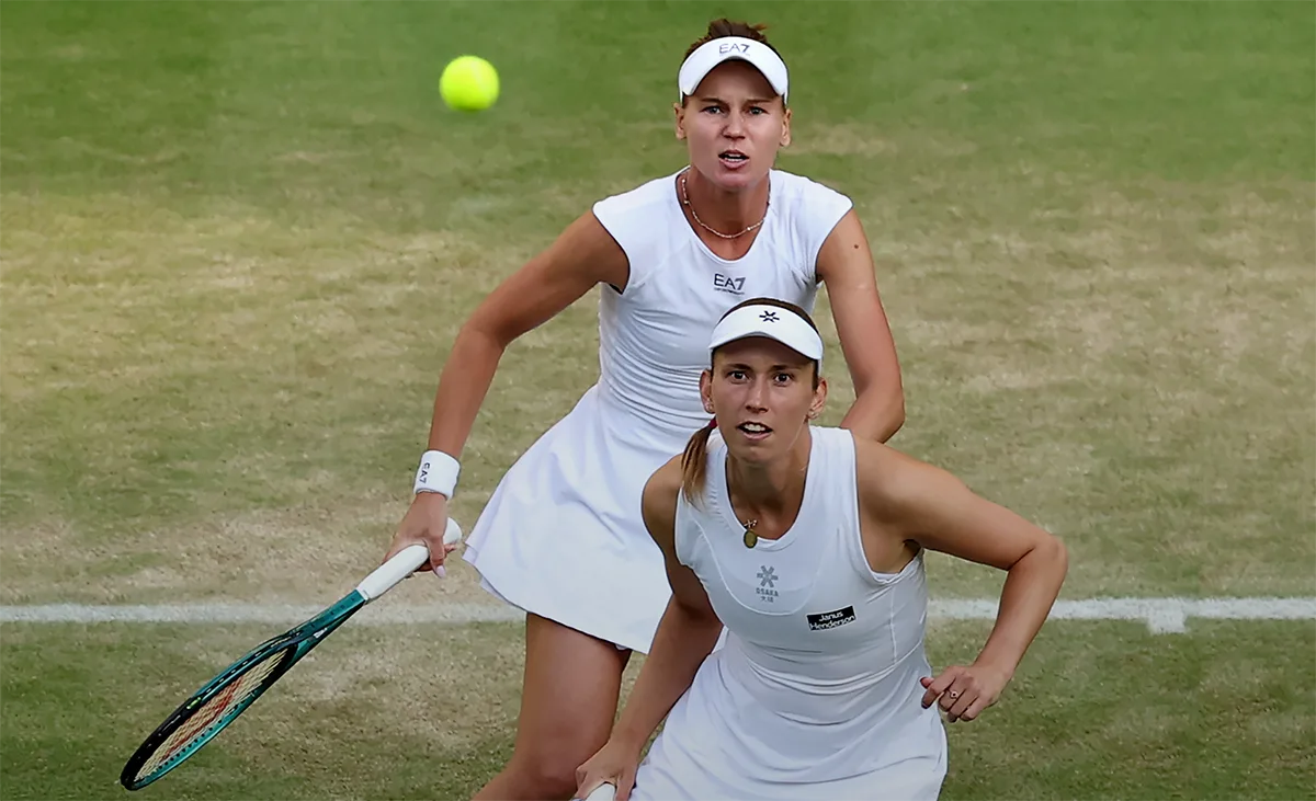 veronika-kudermetova-elise-mertens-foto-Getty-Images-0002.webp