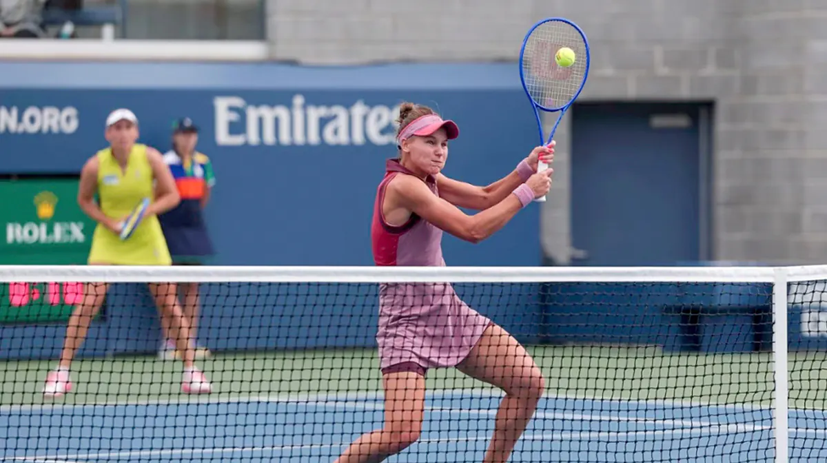 veronika-kudermetova-i-elise-mertens-foto-USTA.webp