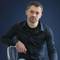 Виталий Стародубцев