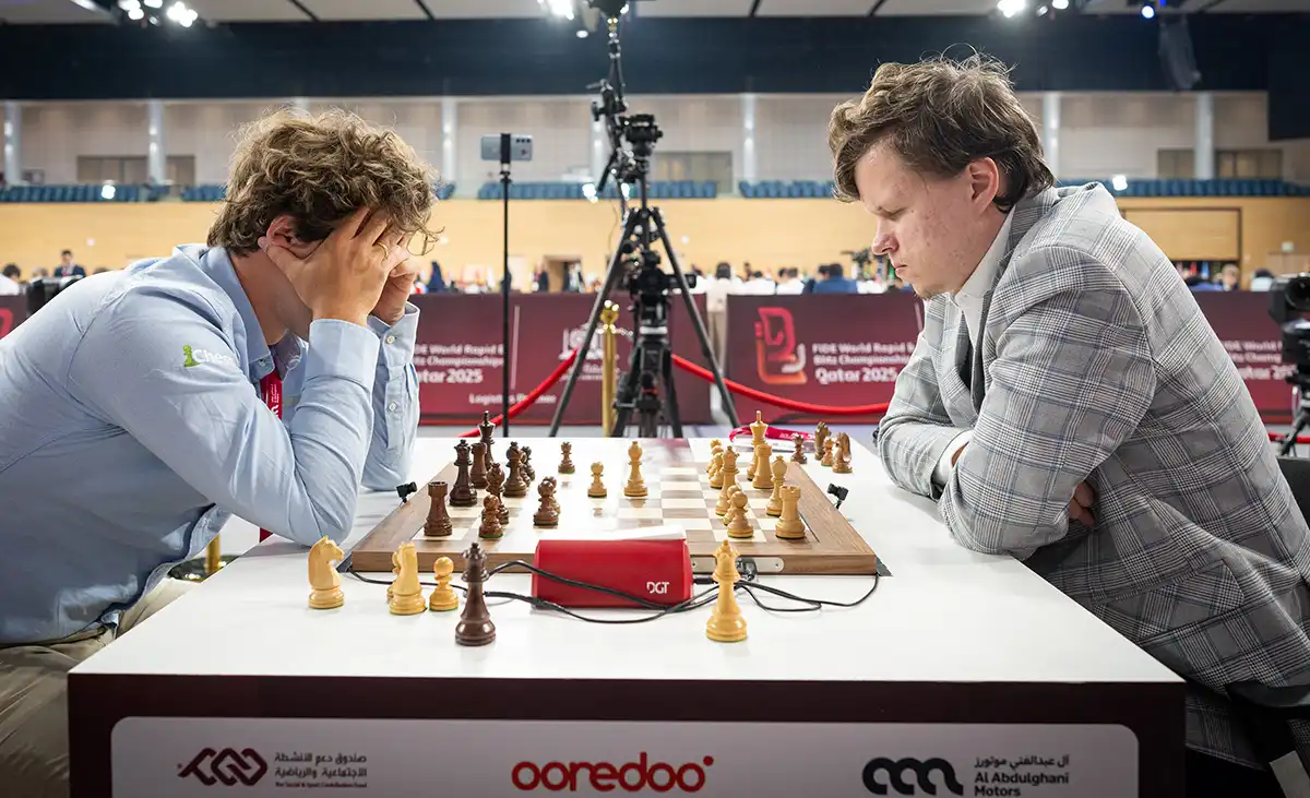 vladislav-artemev-magnus-karlsen-foto-fide-00004.webp