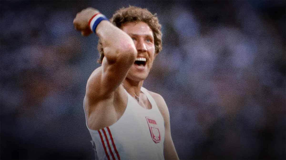 Поляк на ОИ в Москве показал неприличный жест в адрес трибун. Его осудили даже на родине