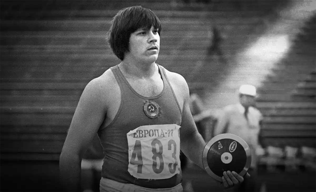 Поставил рекорд мира и сыграл больше 50 ролей в кино. Удивительная жизнь советского атлета